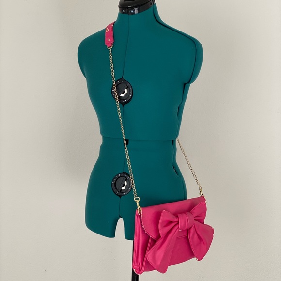 SOLDWomen’s Hot pink big Bow LULU crossbody bag - Picture 3 of 11